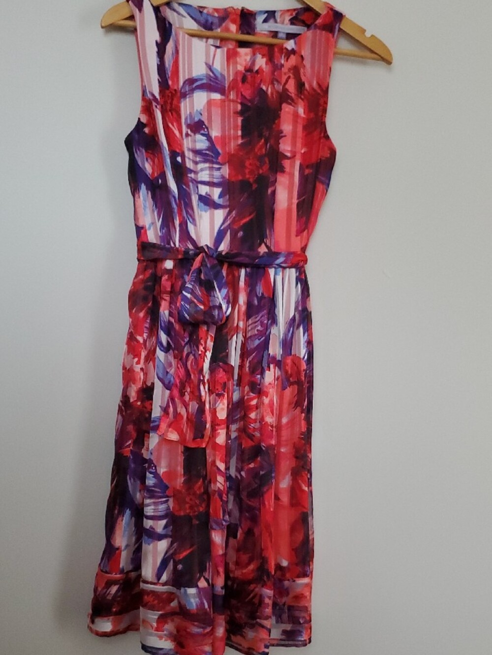 Carmen Marc Valvo Sleeveless Floral Midi Dress in Pink & Purple